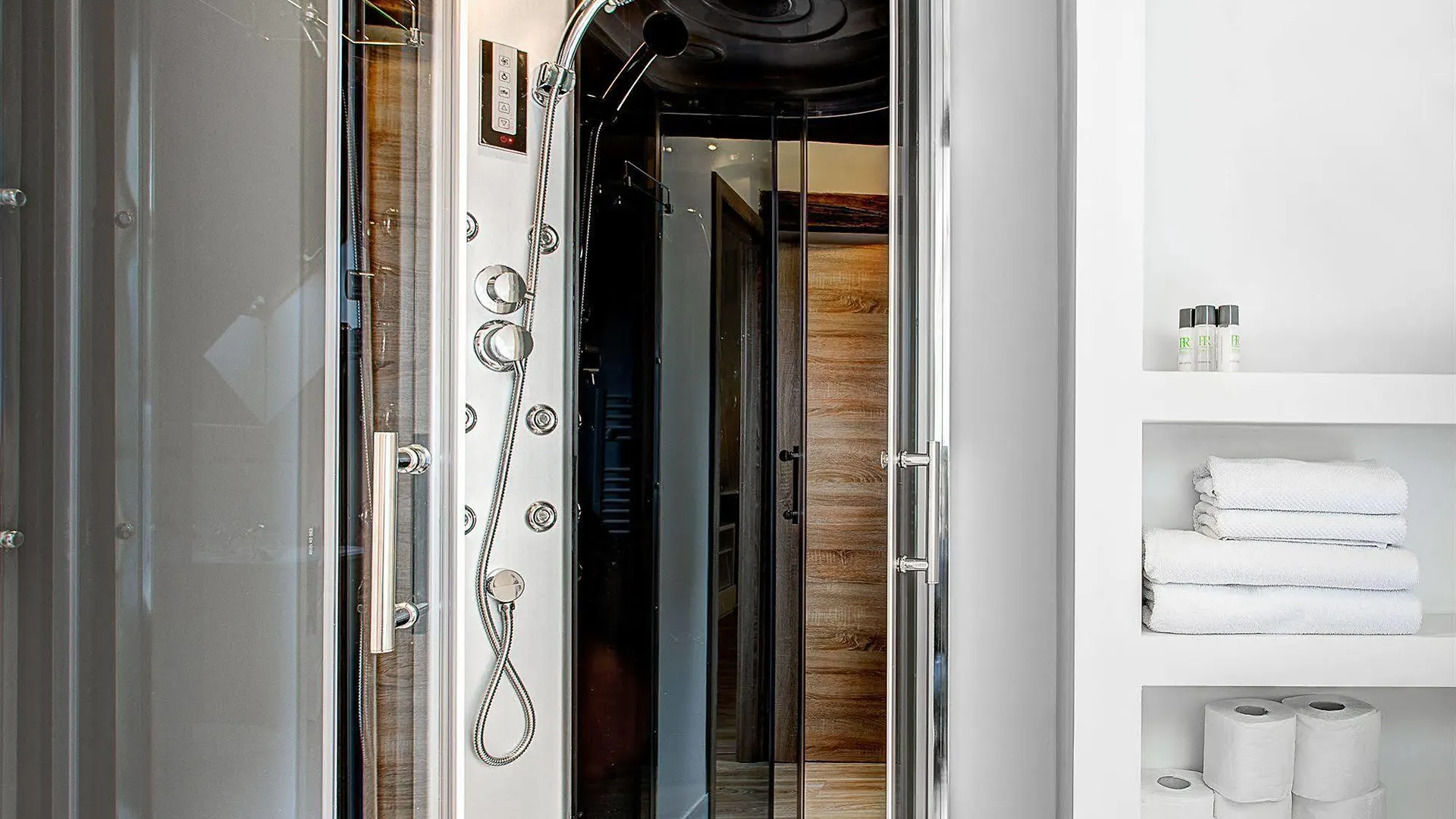 Abc Suites Prague Aparthotel
